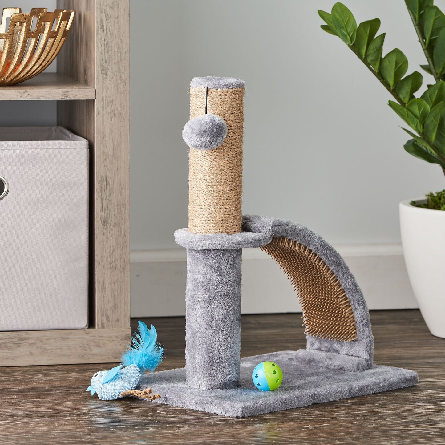 Upgrade your kitty's playtime with our 17" Deluxe Jute Cat Scratching Post & Arch Grooming Massager in stylish gray! ๐พโจ Perfect for happy paws and a healthy coat!